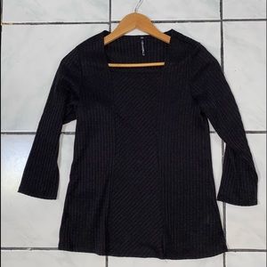 NWOT!!! Savanah Blues; Black Square Neckline 3/4 Sleeve Top